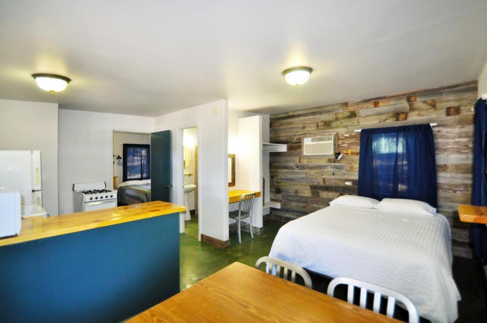 Hotel 7A Ranch Wimberley Exterior foto